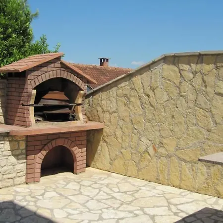 Del Golfo- Mit Garten Und Pool By Interhome