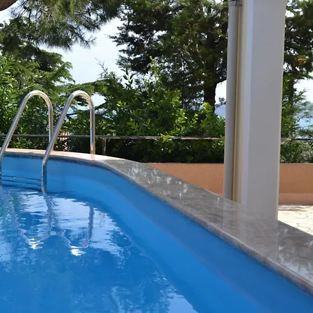 Del Golfo- Mit Garten Und Pool By Interhome